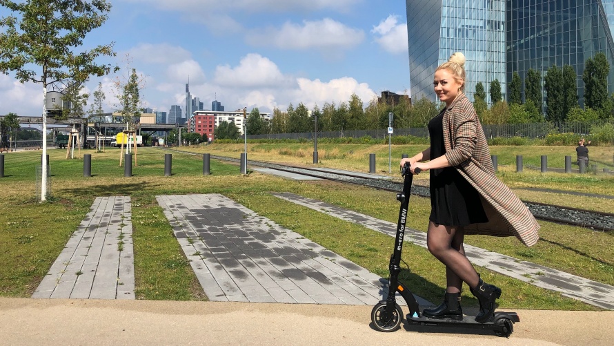 E-Scooter, E-Bike, BMW i3, MINI Cooper SE, Plug-In-Hybrid